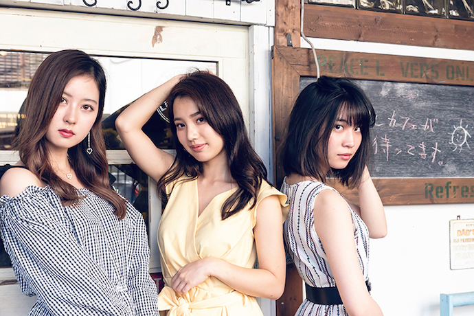 「ツンデレカフェが待っている」MVのカバー写真 / 保坂玲奈、Yua、西野ゆい